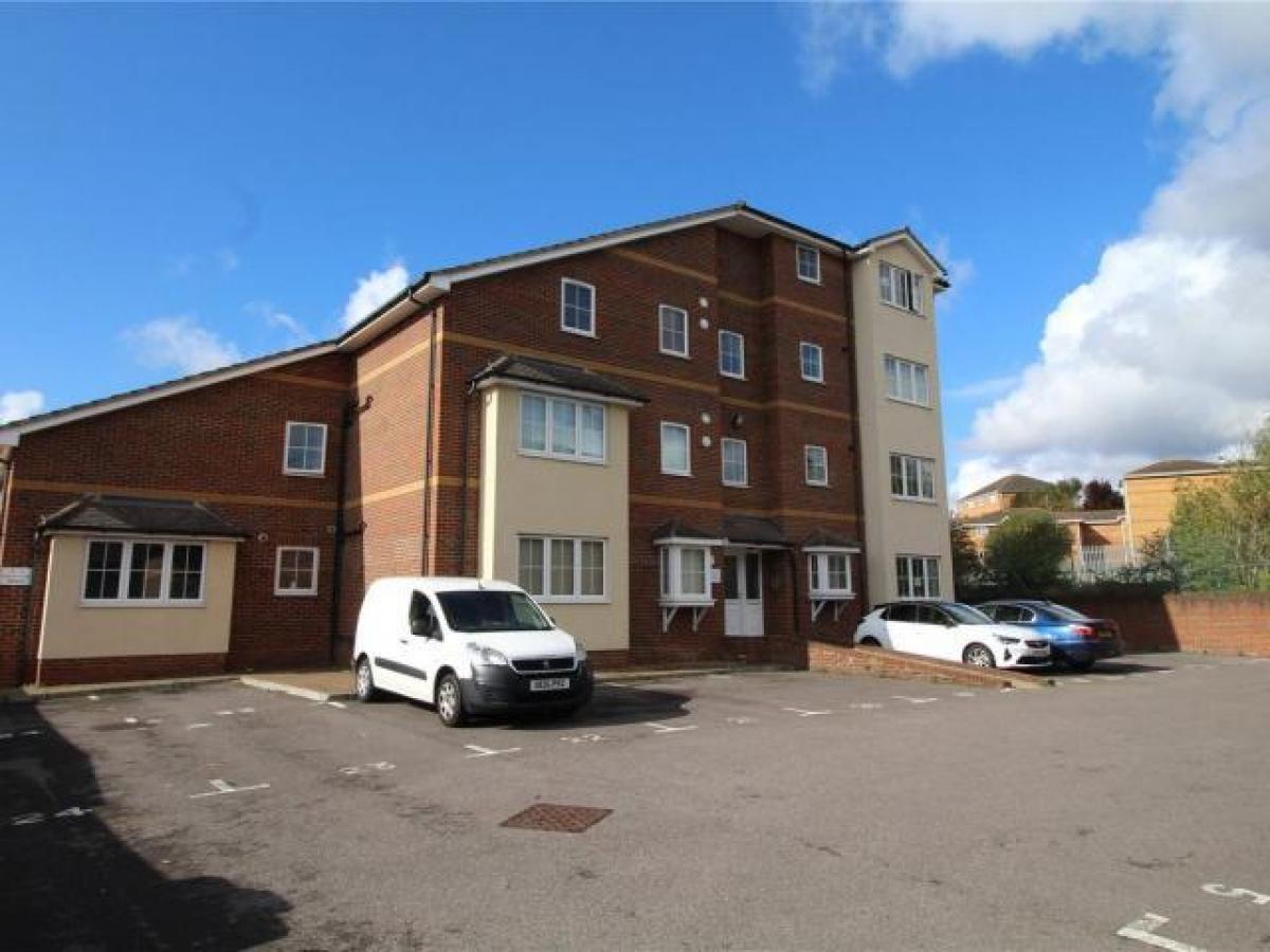 Picture of Apartment For Rent in Aldershot, Hampshire, United Kingdom