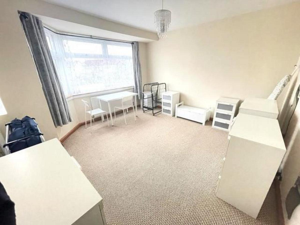 Picture of Apartment For Rent in Enfield, Greater London, United Kingdom