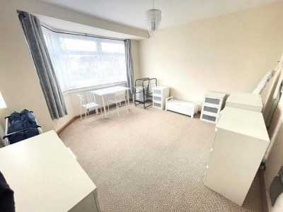 Apartment For Rent in Enfield, United Kingdom