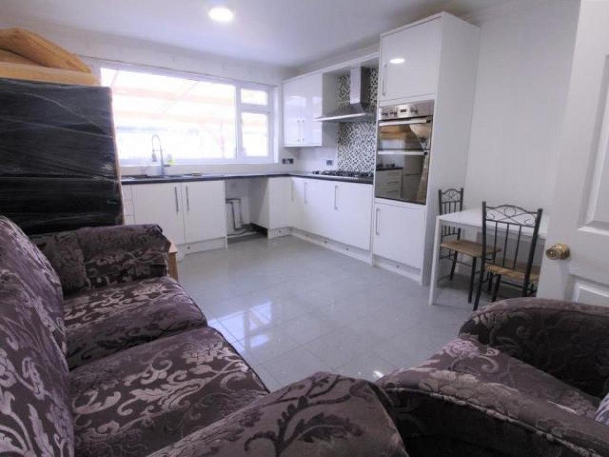 Picture of Apartment For Rent in Enfield, Greater London, United Kingdom