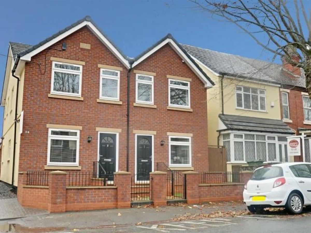 Picture of Apartment For Rent in Walsall, West Midlands, United Kingdom