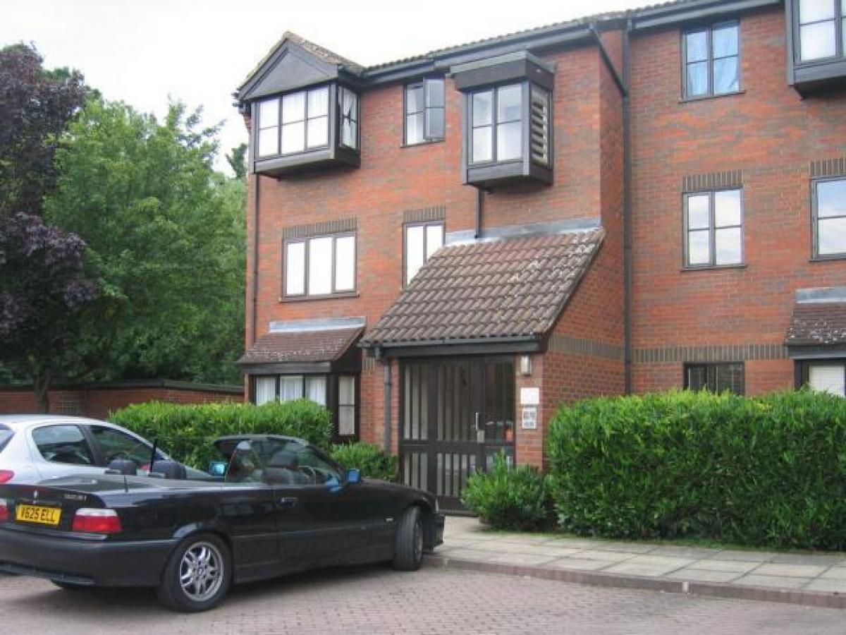 Picture of Apartment For Rent in Enfield, Greater London, United Kingdom