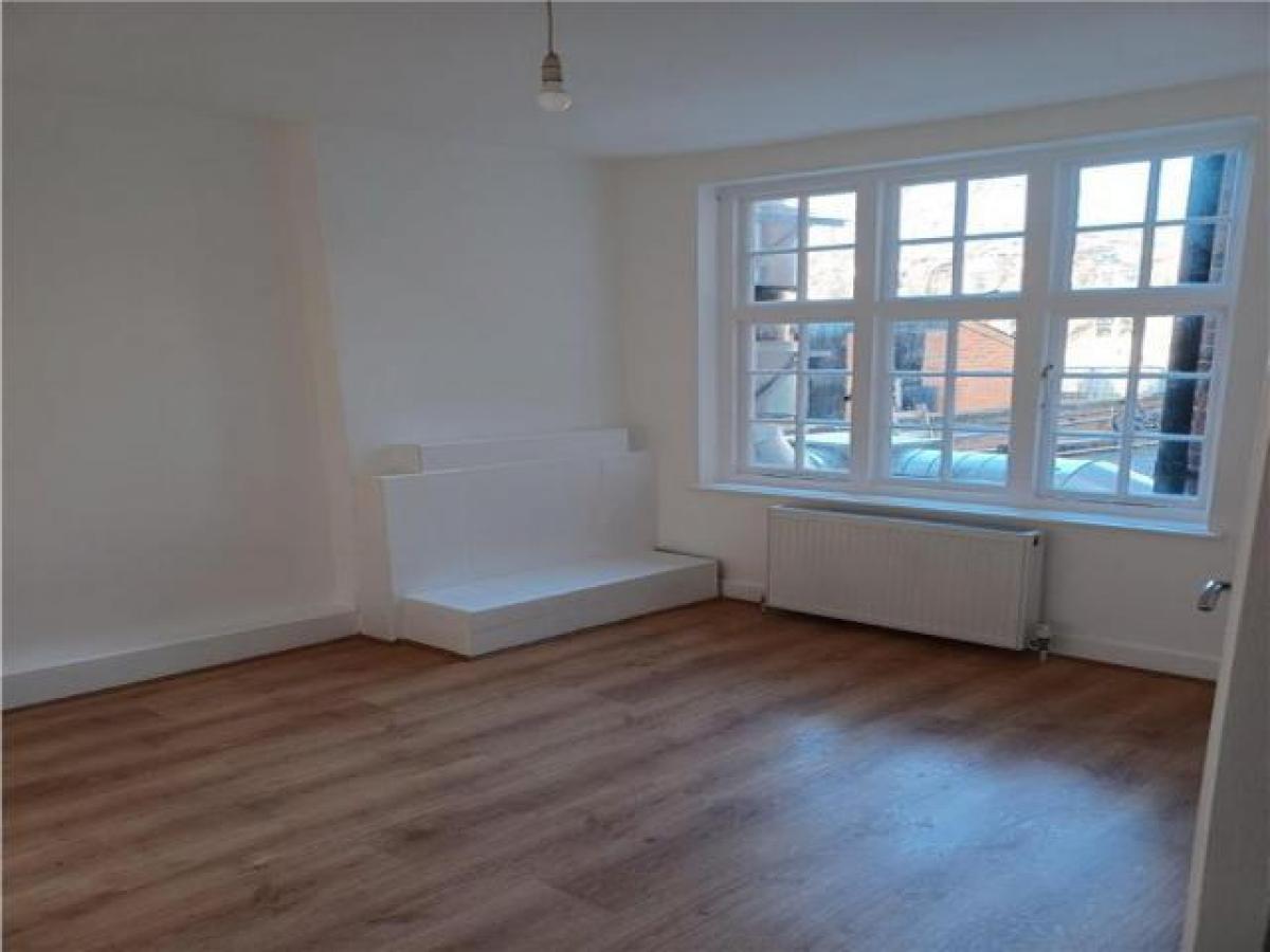 Picture of Apartment For Rent in Enfield, Greater London, United Kingdom