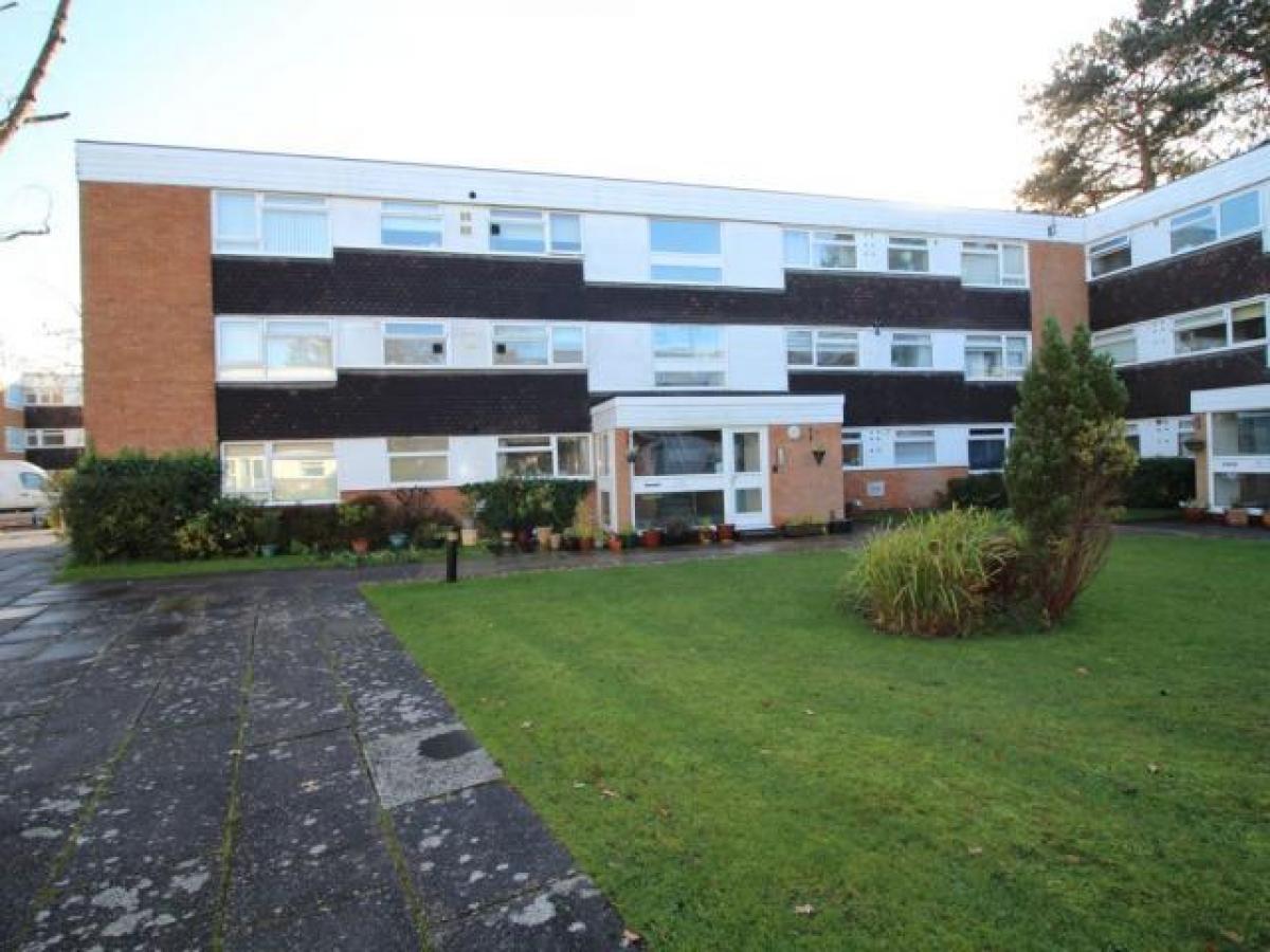 Picture of Apartment For Rent in Solihull, West Midlands, United Kingdom