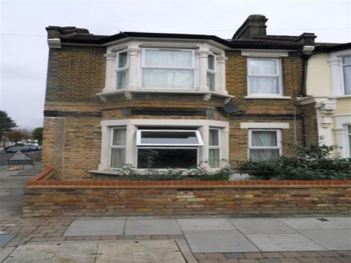 Picture of Apartment For Rent in Enfield, Greater London, United Kingdom