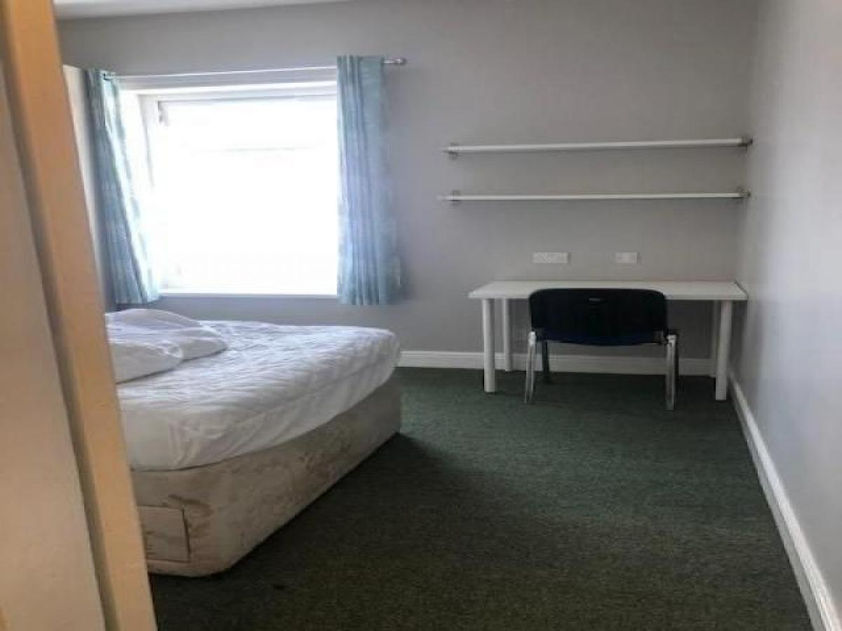 Picture of Apartment For Rent in Stoke on Trent, Staffordshire, United Kingdom