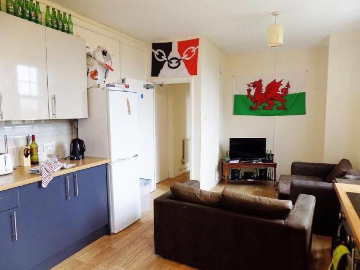 Picture of Apartment For Rent in Portsmouth, Hampshire, United Kingdom