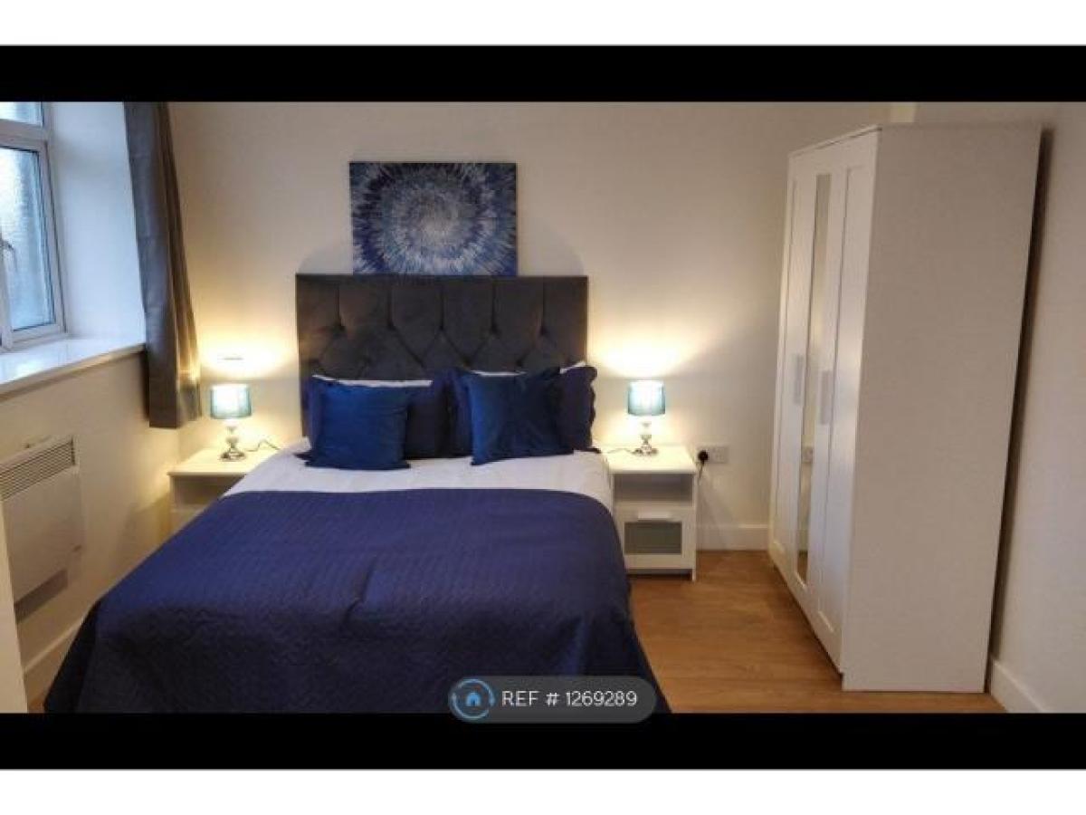 Picture of Apartment For Rent in Stoke on Trent, Staffordshire, United Kingdom