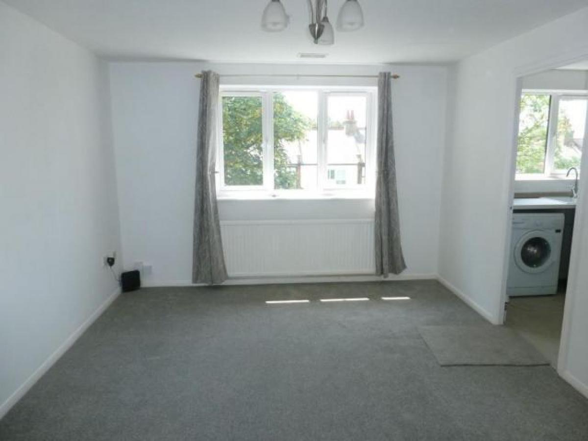 Picture of Apartment For Rent in Watford, Hertfordshire, United Kingdom