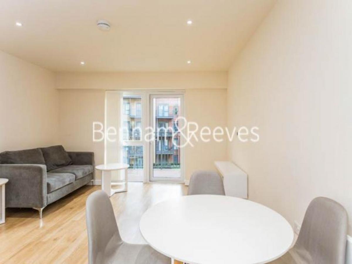 Picture of Apartment For Rent in Edgware, Greater London, United Kingdom