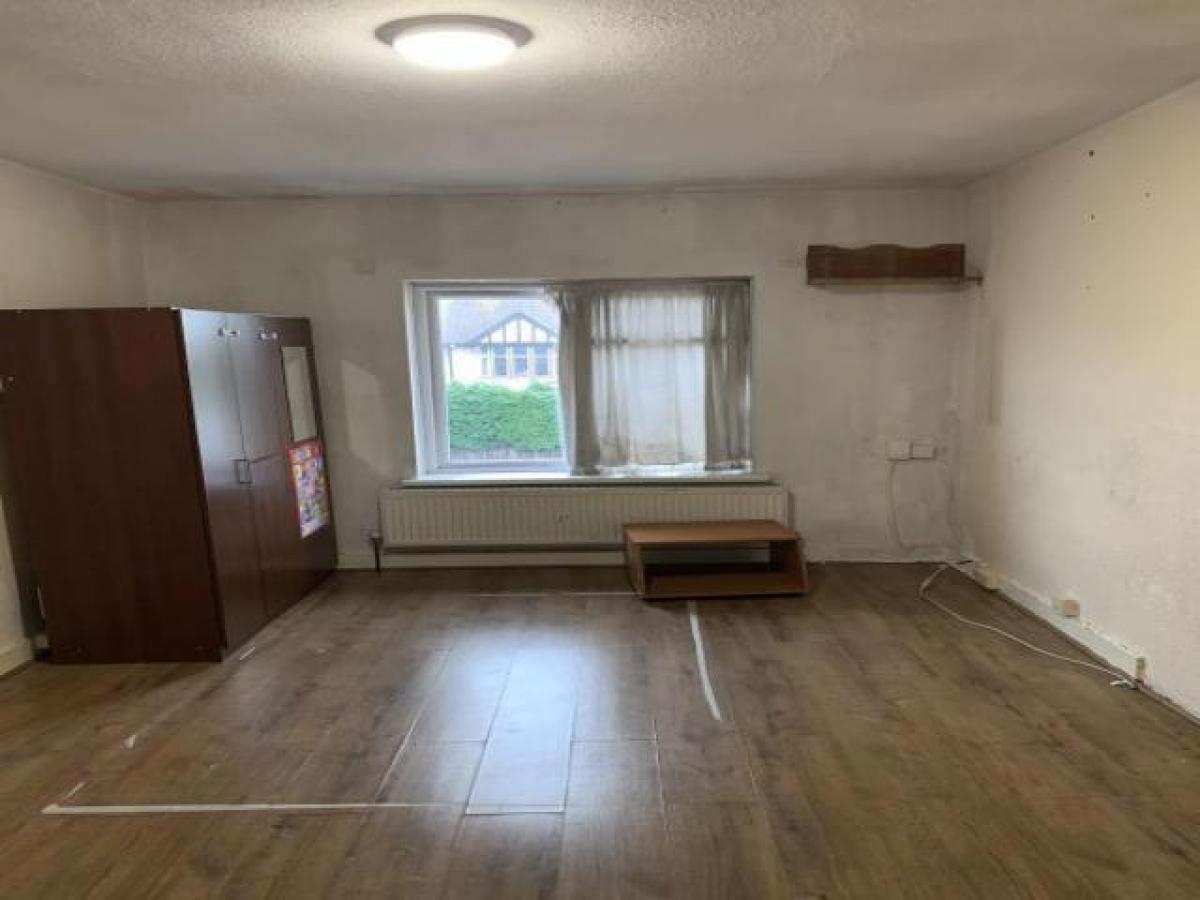 Picture of Apartment For Rent in Harrow, Greater London, United Kingdom