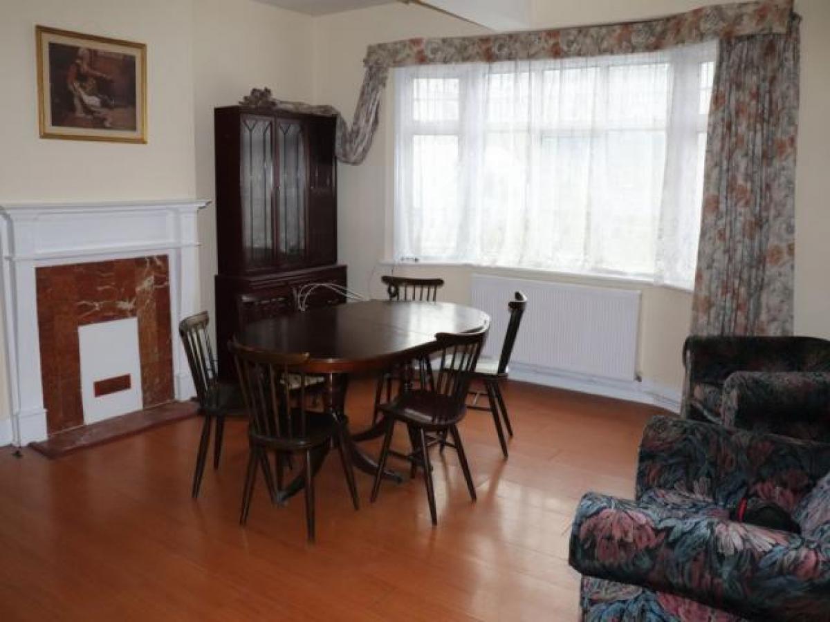 Picture of Apartment For Rent in Harrow, Greater London, United Kingdom