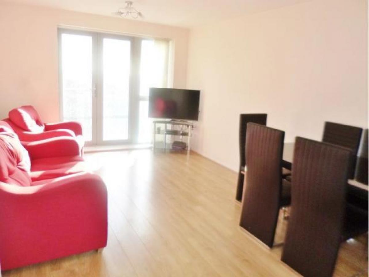 Picture of Apartment For Rent in Watford, Hertfordshire, United Kingdom