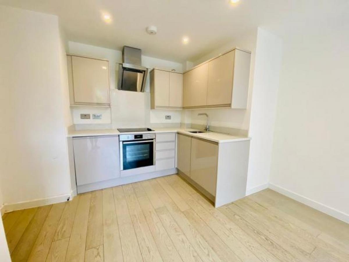 Picture of Apartment For Rent in Harrow, Greater London, United Kingdom