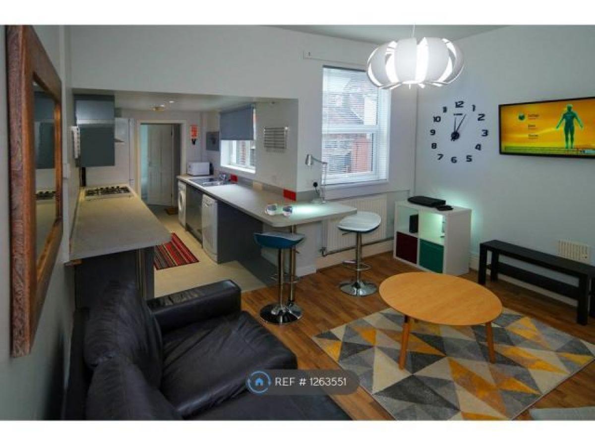 Picture of Apartment For Rent in Stoke on Trent, Staffordshire, United Kingdom