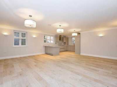 Apartment For Rent in Ascot, United Kingdom