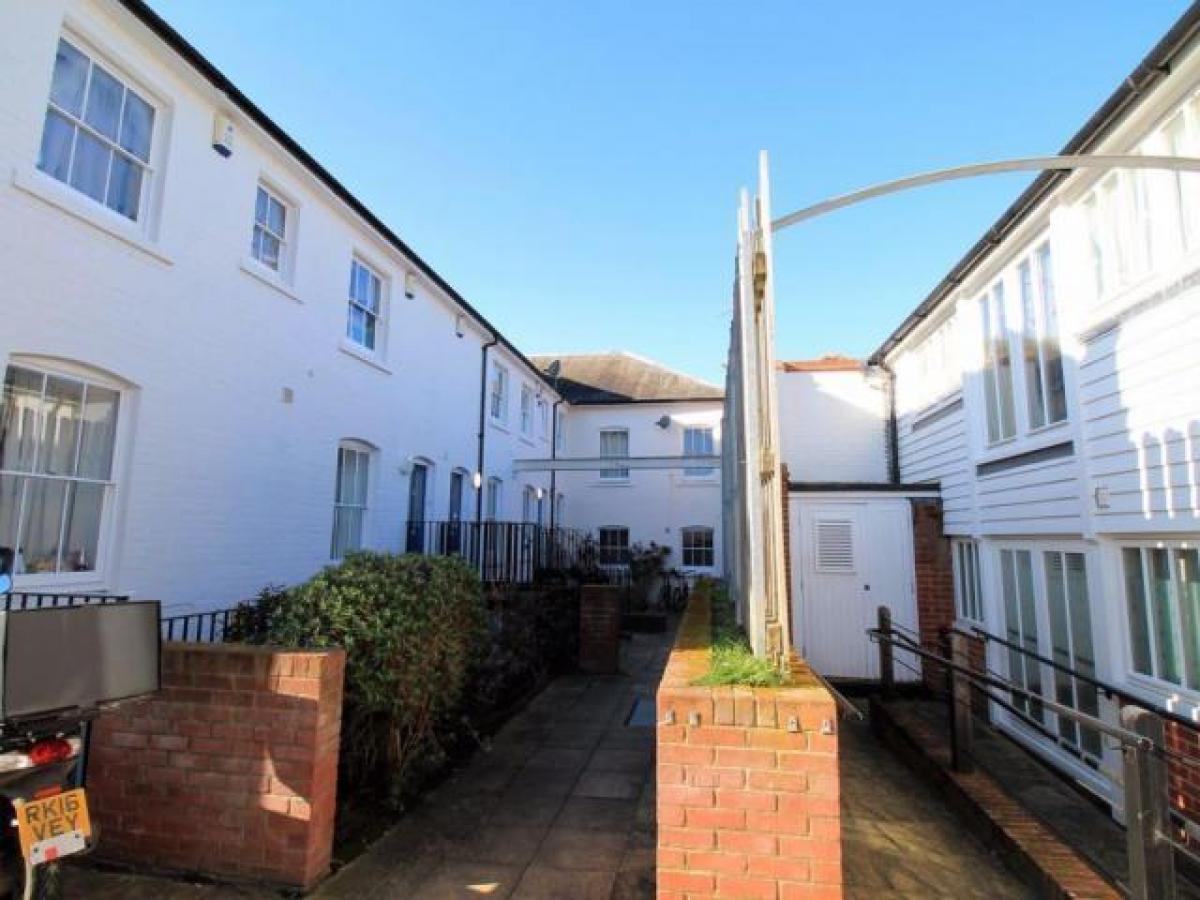 Picture of Apartment For Rent in Canterbury, Kent, United Kingdom