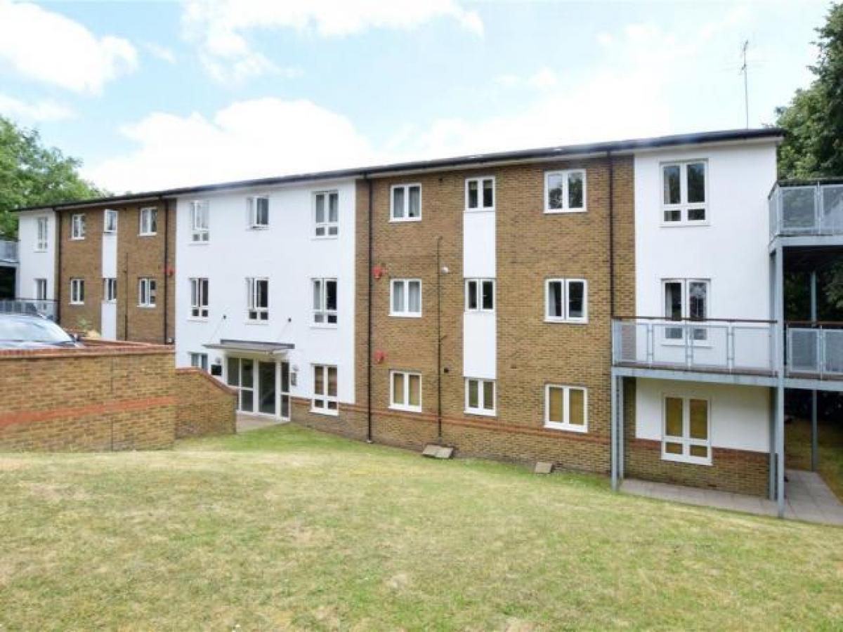 Picture of Apartment For Rent in Watford, Hertfordshire, United Kingdom