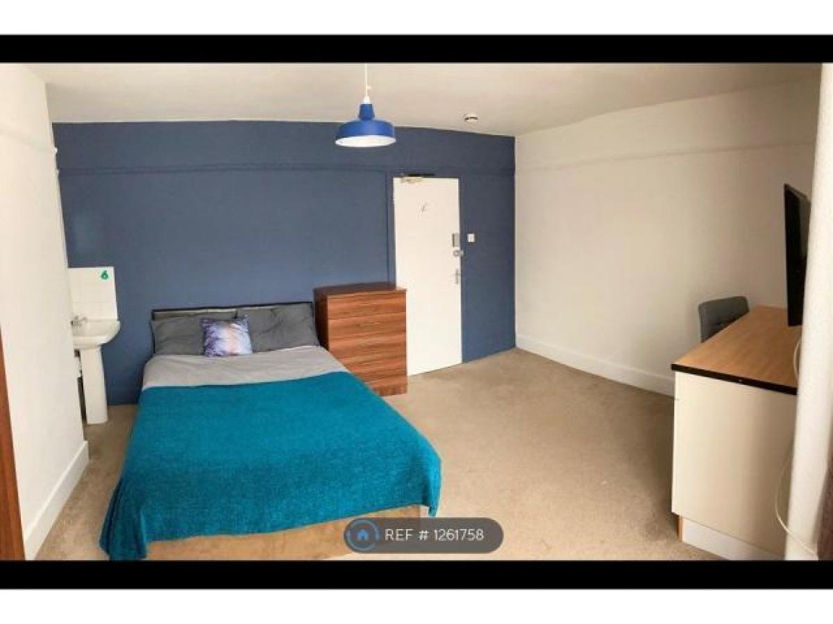 Picture of Apartment For Rent in Watford, Hertfordshire, United Kingdom