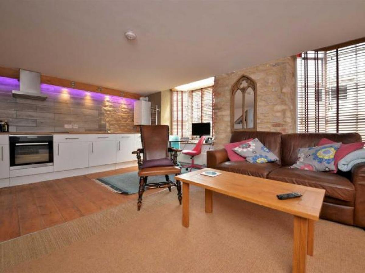 Picture of Apartment For Rent in Woodstock, Oxfordshire, United Kingdom