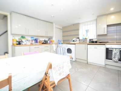 Home For Rent in Leeds, United Kingdom