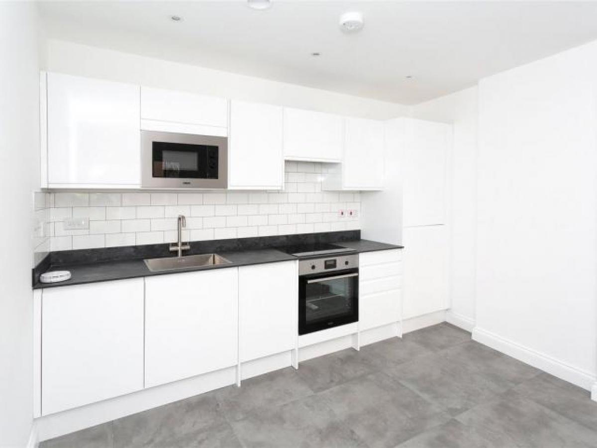 Picture of Apartment For Rent in Watford, Hertfordshire, United Kingdom