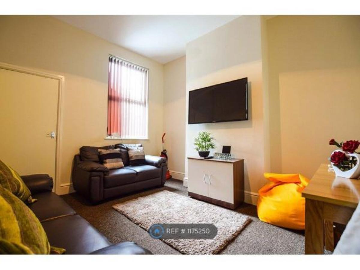 Picture of Apartment For Rent in Stoke on Trent, Staffordshire, United Kingdom