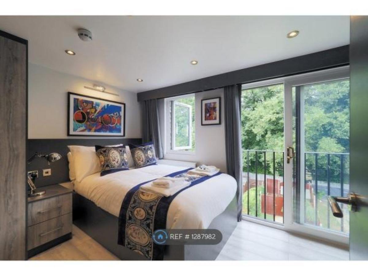 Picture of Apartment For Rent in Watford, Hertfordshire, United Kingdom