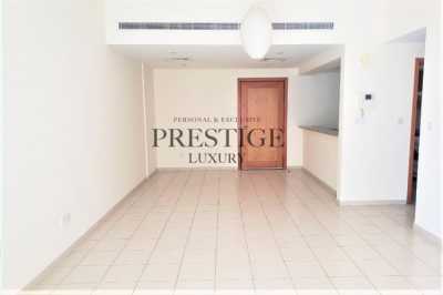 Apartment For Rent in Greens, United Arab Emirates