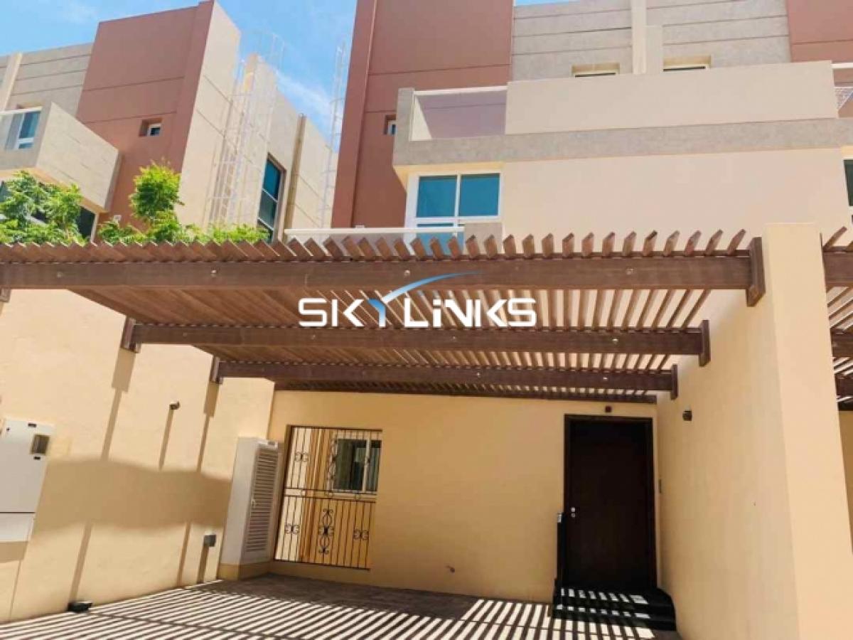 Picture of Villa For Rent in Jumeirah Village Circle (Jvc), Dubai, United Arab Emirates