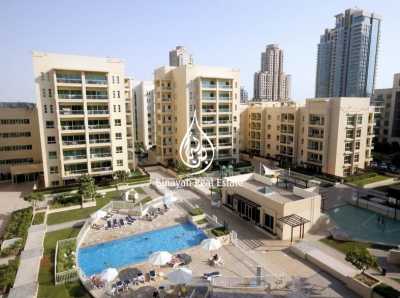 Apartment For Rent in Greens, United Arab Emirates