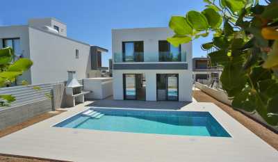 Villa For Sale in 