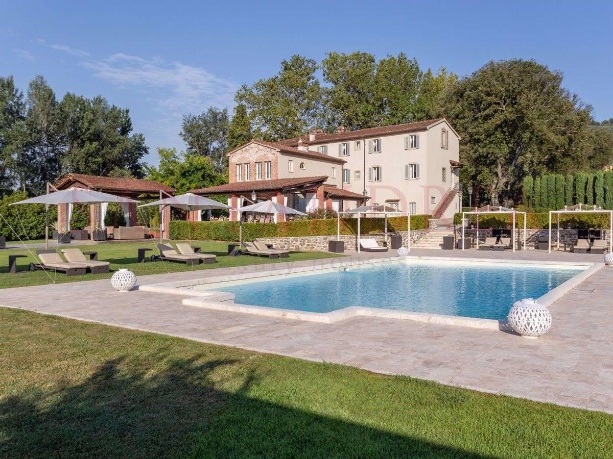 Picture of Villa For Sale in Nievole, Tuscany, Italy