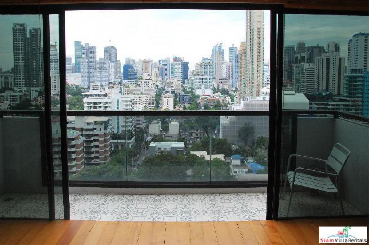 Picture of Apartment For Rent in Sukhumvit Soi 21 39, Bangkok, Thailand