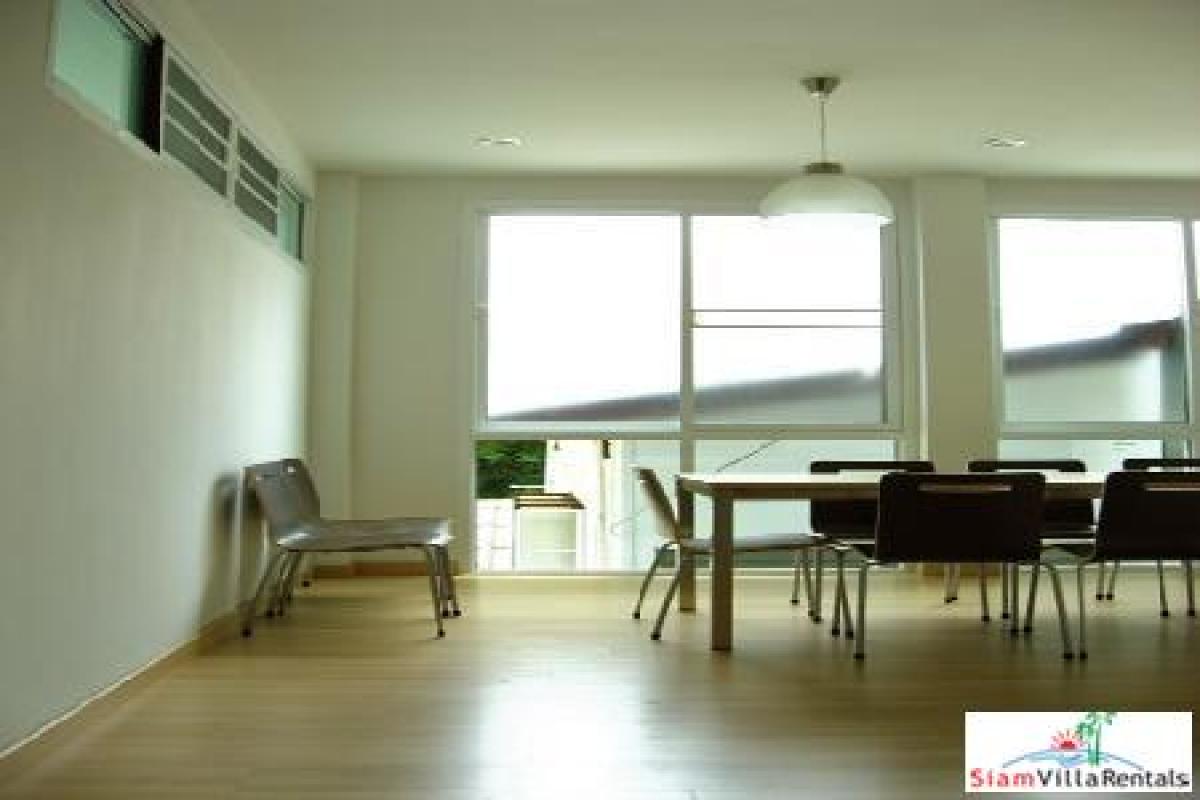 Picture of Apartment For Rent in Sukhumvit Soi 21 39, Bangkok, Thailand