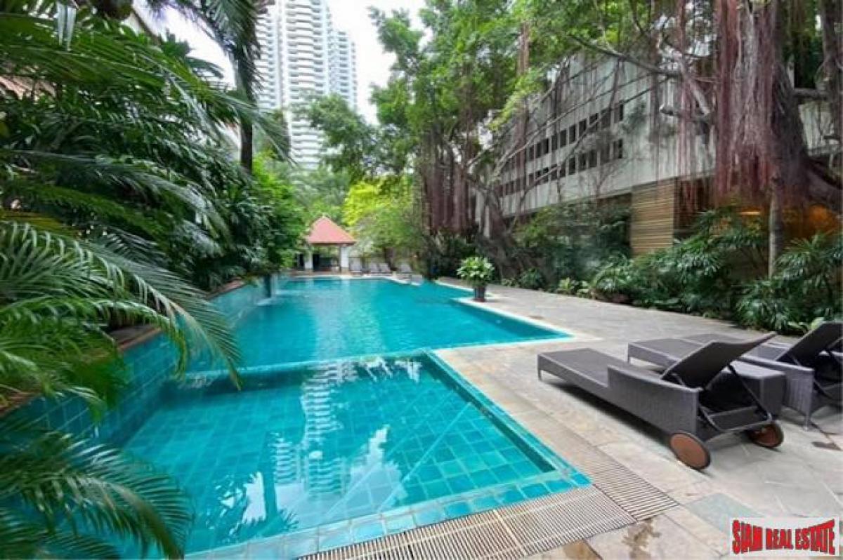 Picture of Apartment For Sale in Nana, Bangkok, Thailand