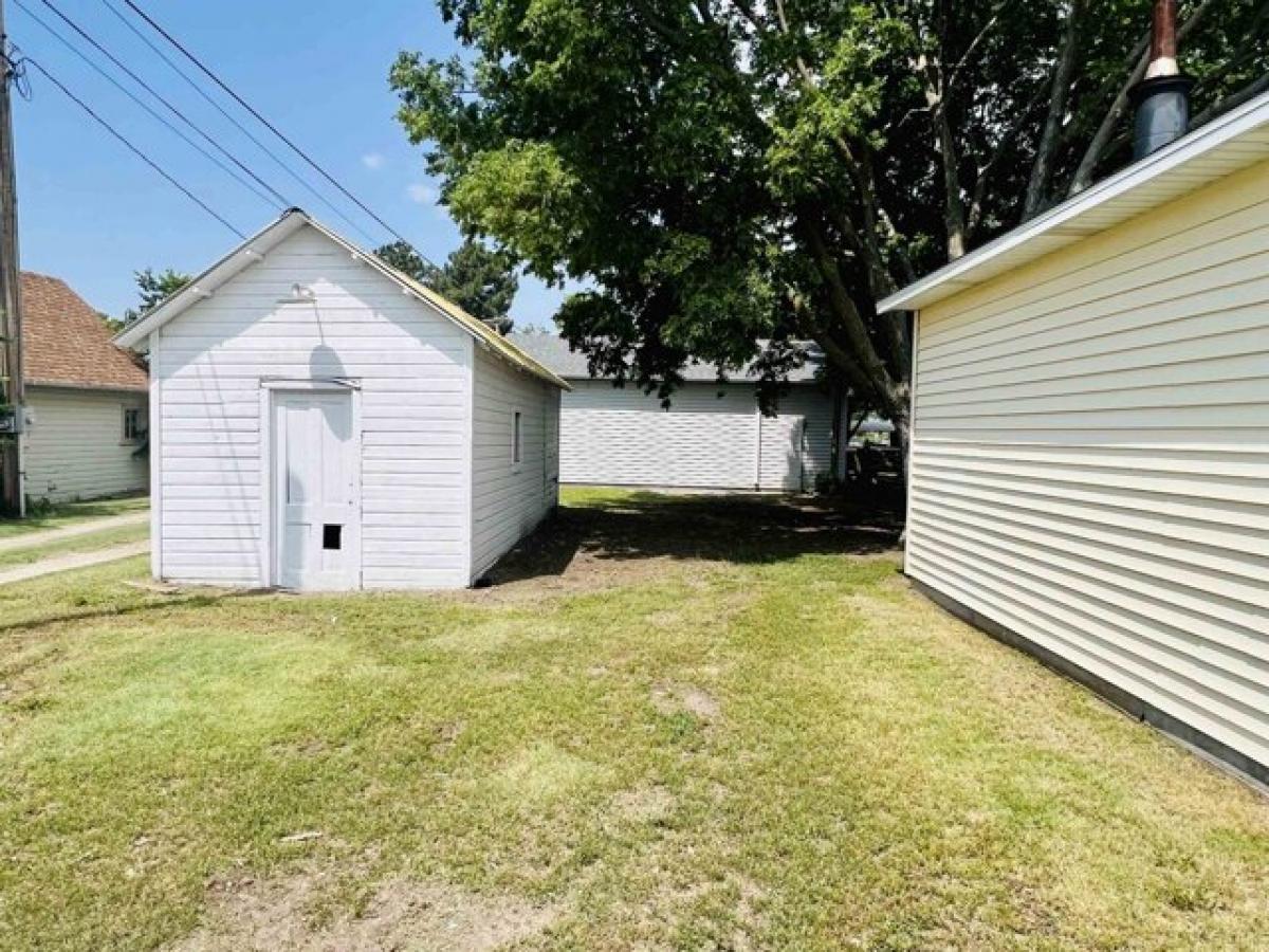 Picture of Home For Sale in Beaver City, Nebraska, United States