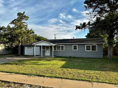 Home For Sale in Lubbock, Texas