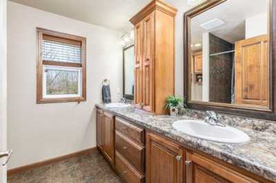 Home For Sale in Menasha, Wisconsin