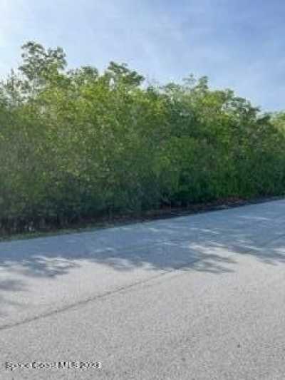 Residential Land For Sale in Melbourne Beach, Florida