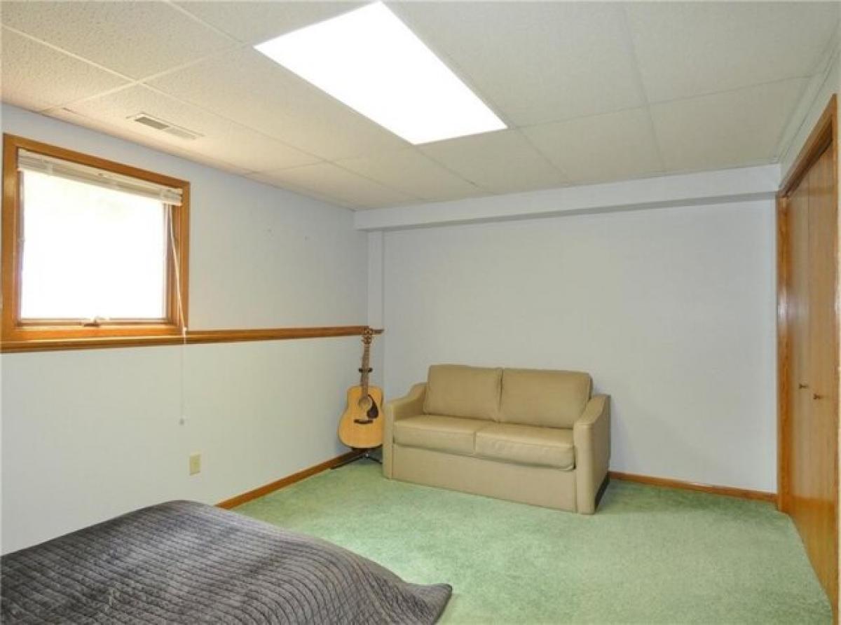 Picture of Home For Sale in Pella, Iowa, United States