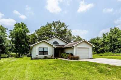 Home For Sale in New Waverly, Texas