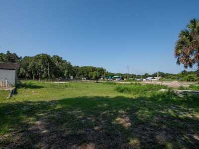 Residential Land For Sale in Okahumpka, Florida