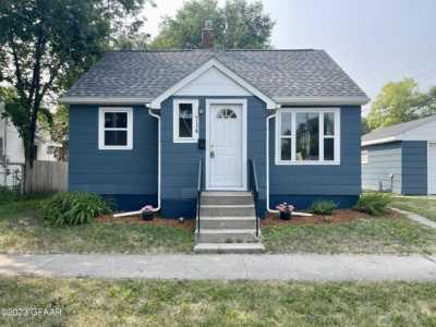 Home For Sale in Grand Forks, North Dakota