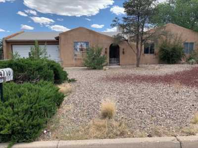 Home For Sale in Rio Rancho, New Mexico