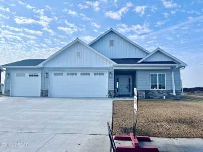 Home For Sale in Grand Forks, North Dakota