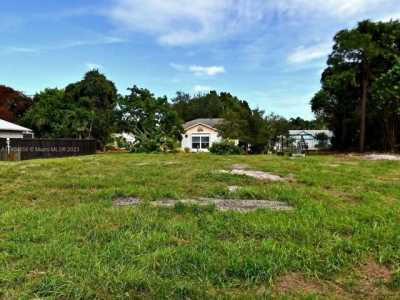 Residential Land For Sale in Port Saint Lucie, Florida