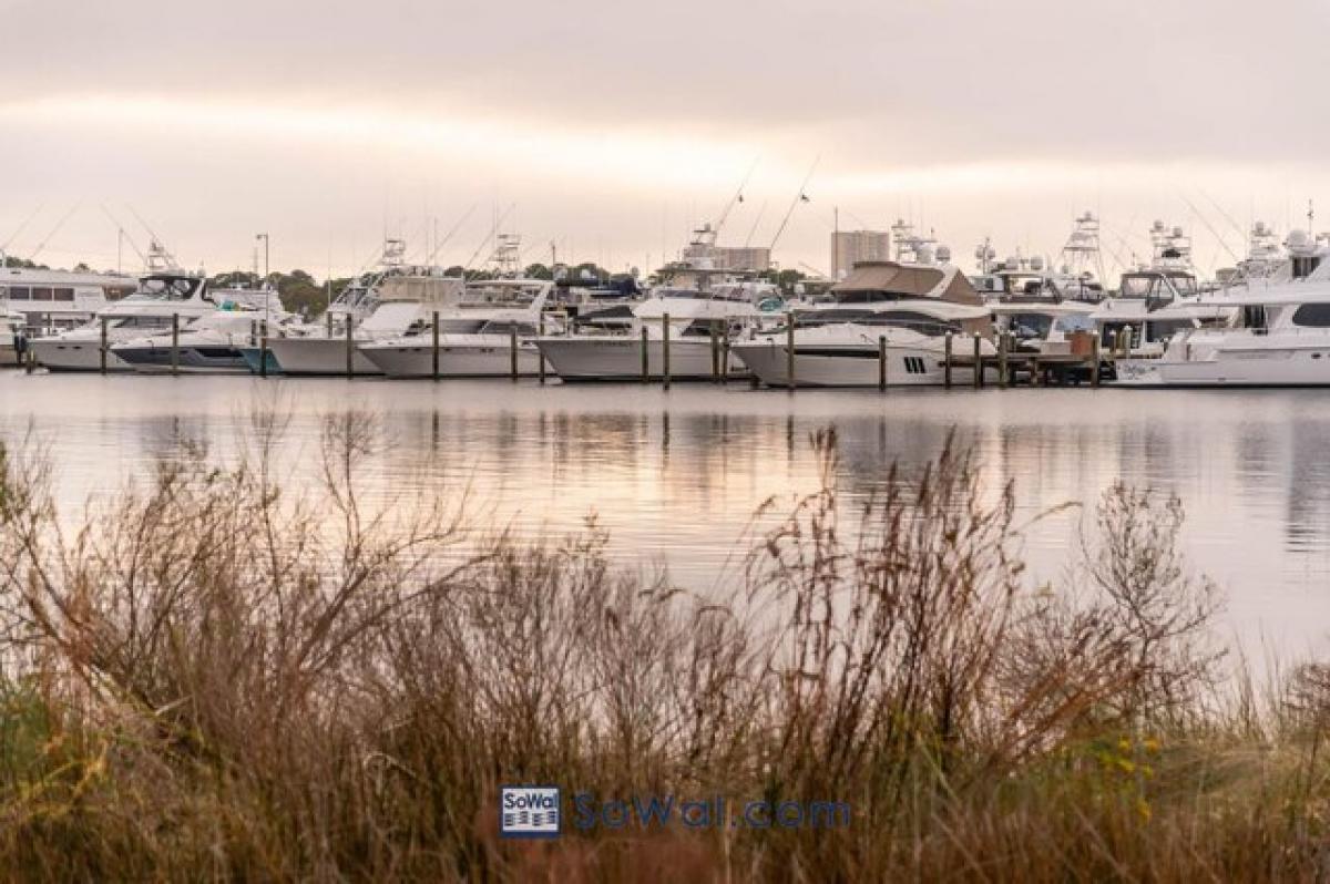 Picture of Residential Land For Sale in Miramar Beach, Florida, United States